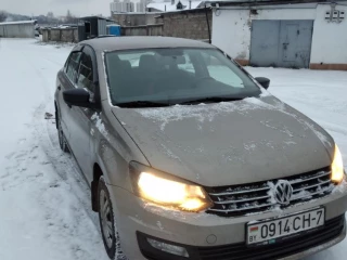 Volkswagen Polo Sedan