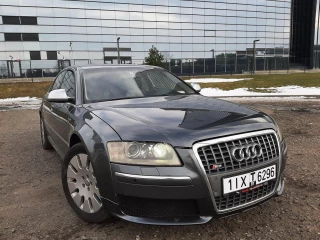 Audi S8